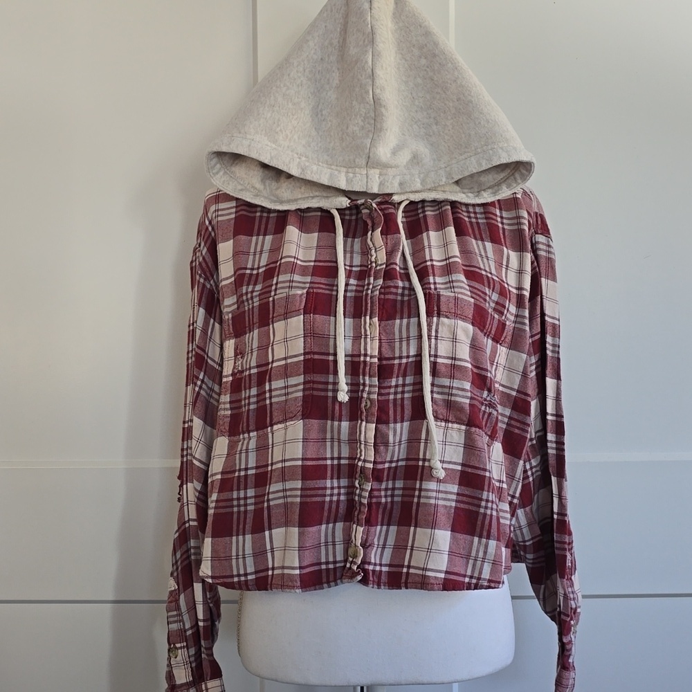 American Eagle Outfitters Red and Cream Plaid Button-Down Hoodie Shirt